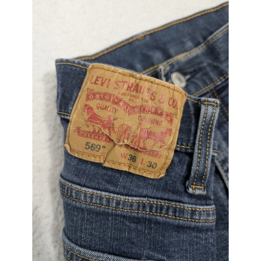 Levis levi 569